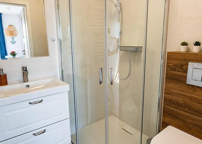 Marynarskie 400m Od Plazy * Debina (Ustka)